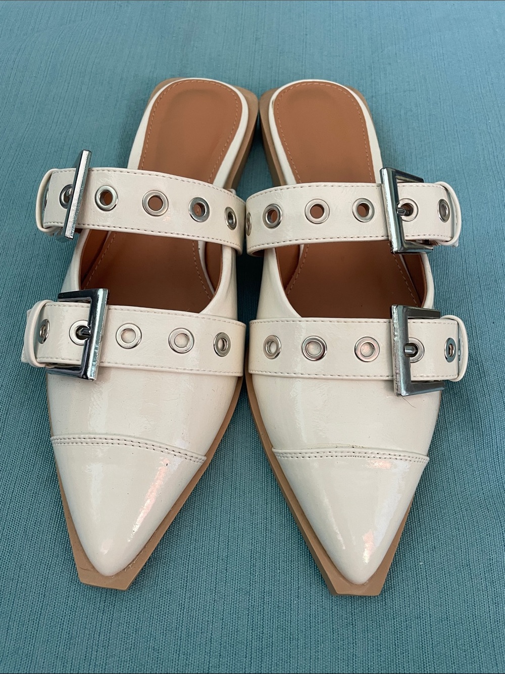 Women’s Pointed Buckle Slide Mules
